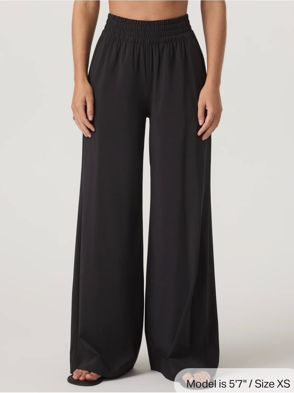 Vuori Villa Wideleg Pant Black NWT Women’s Size XL VW4047 Wide Leg $128 Silky - Picture 3 of 16